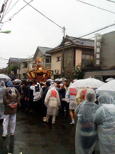 2010mikoshi01.jpg